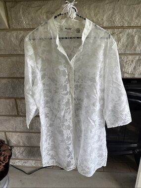 UNITS Sheer White Floral Button Tunic PXL